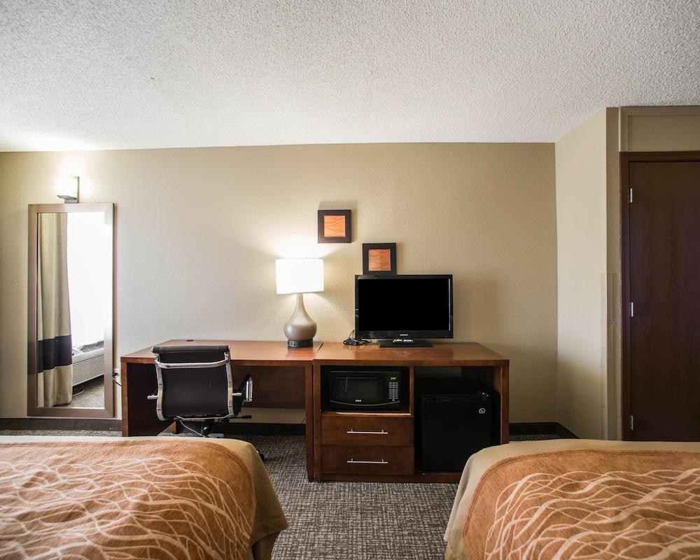 Comfort Inn & Suites St Louis-Hazelwood Zewnętrze zdjęcie
