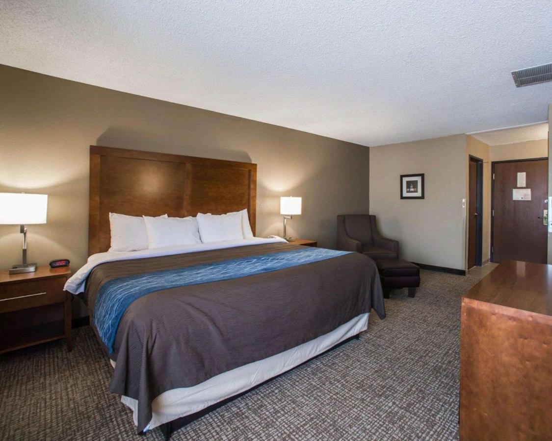 Comfort Inn & Suites St Louis-Hazelwood Zewnętrze zdjęcie