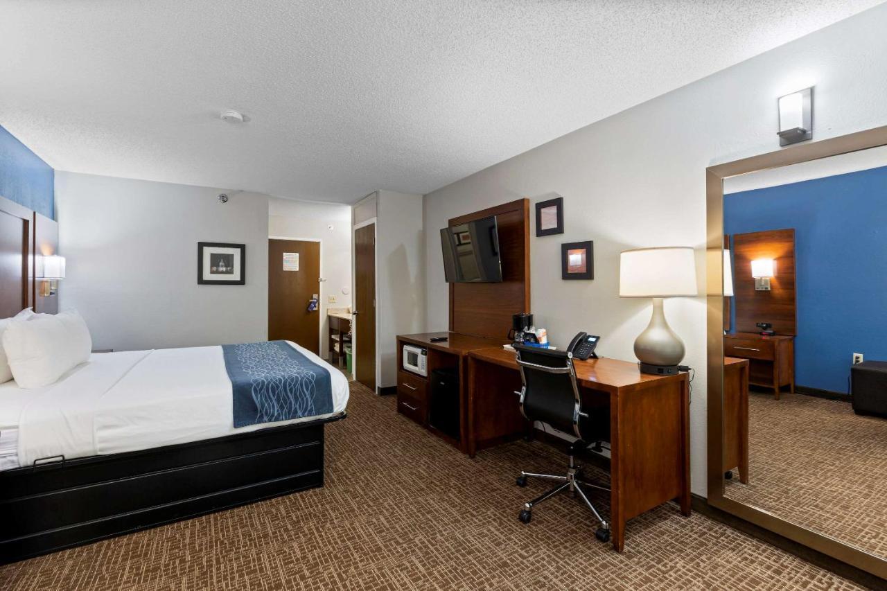 Comfort Inn & Suites St Louis-Hazelwood Zewnętrze zdjęcie