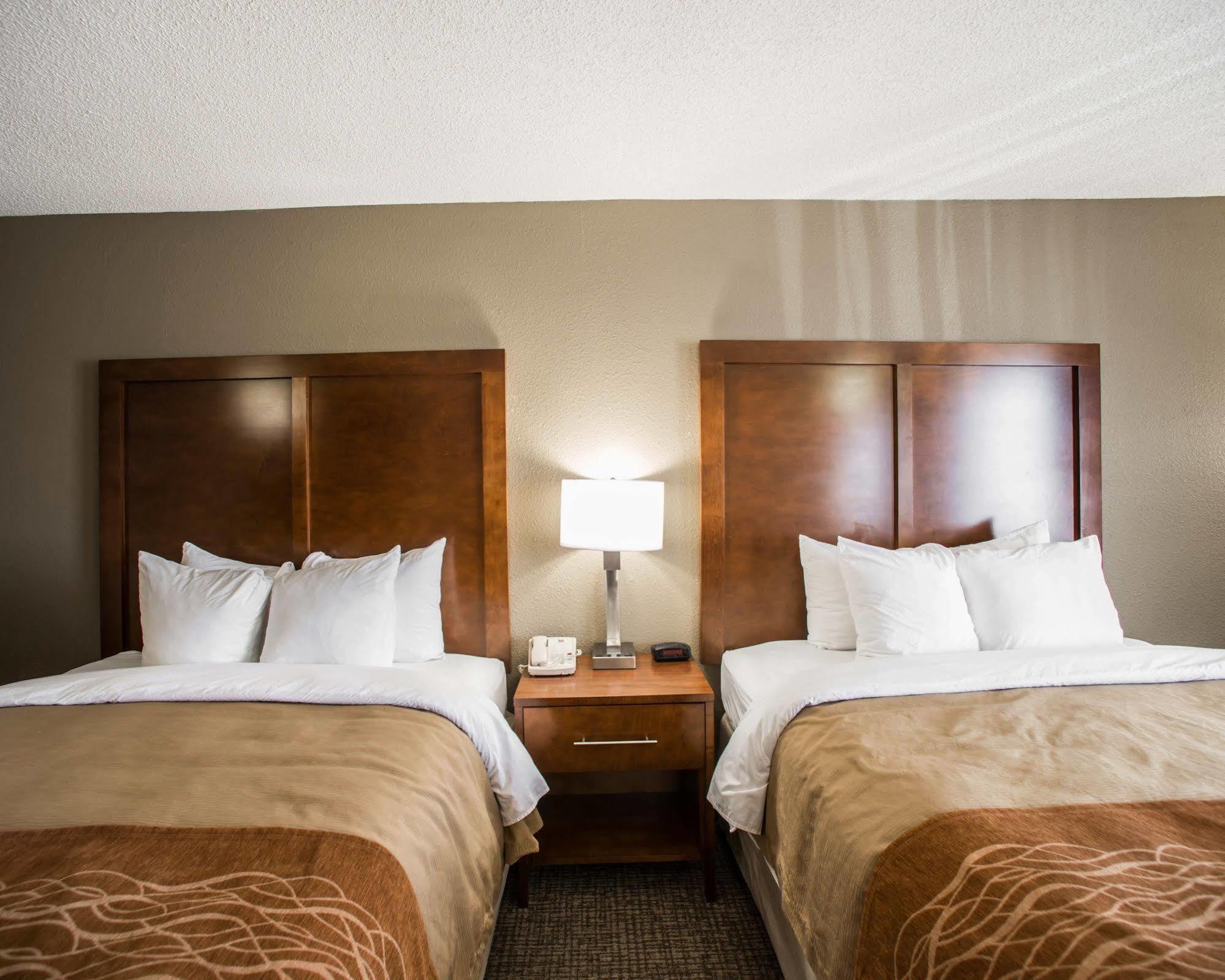 Comfort Inn & Suites St Louis-Hazelwood Zewnętrze zdjęcie